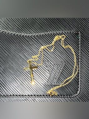 Gold Plated NWT Cross Pendant Necklace